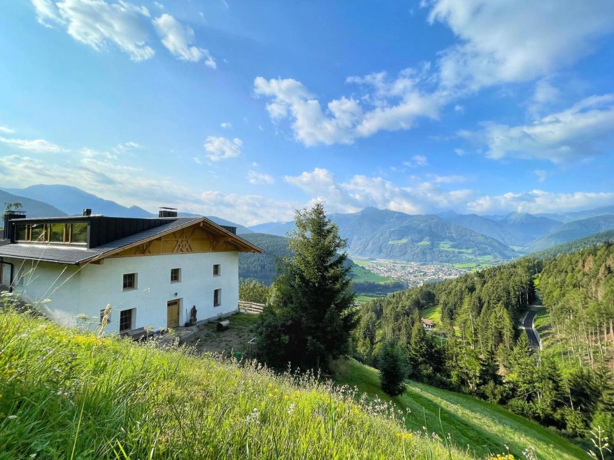 Schallerhof Sterzing: Tranquil Farm Stay with Panoramic Views Exterior photo
